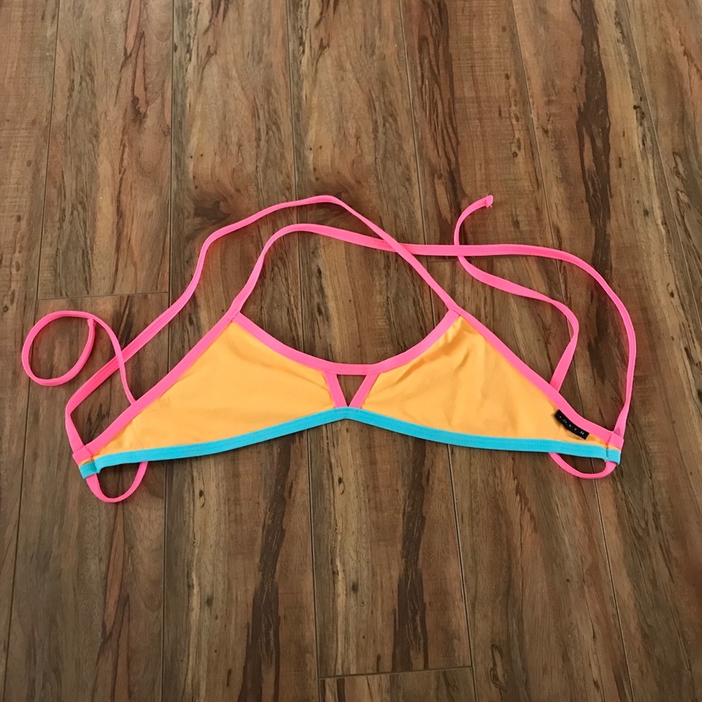 jolyn leo top🍊